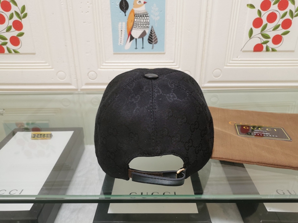 ブランド帽子側面デザイン